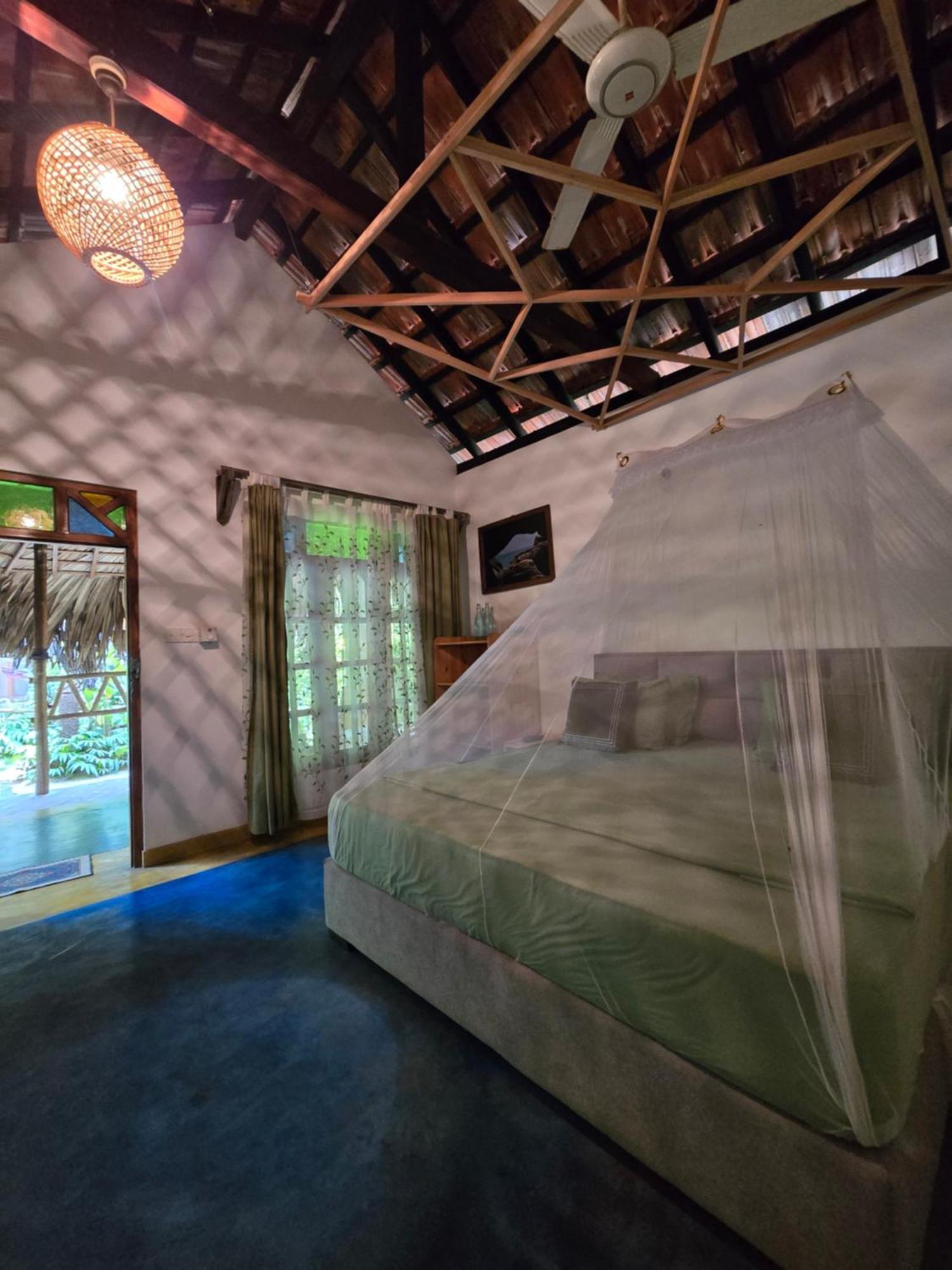 Surf N Sun - Arugam Bay Hotel Room photo